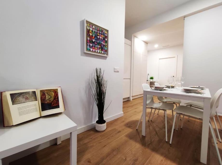 La Casa Del Artista A Apartment Sevilla Bagian luar foto